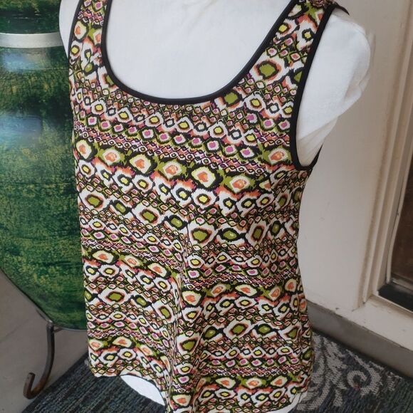 Small tank top with strappy back - Picture 2 of 5